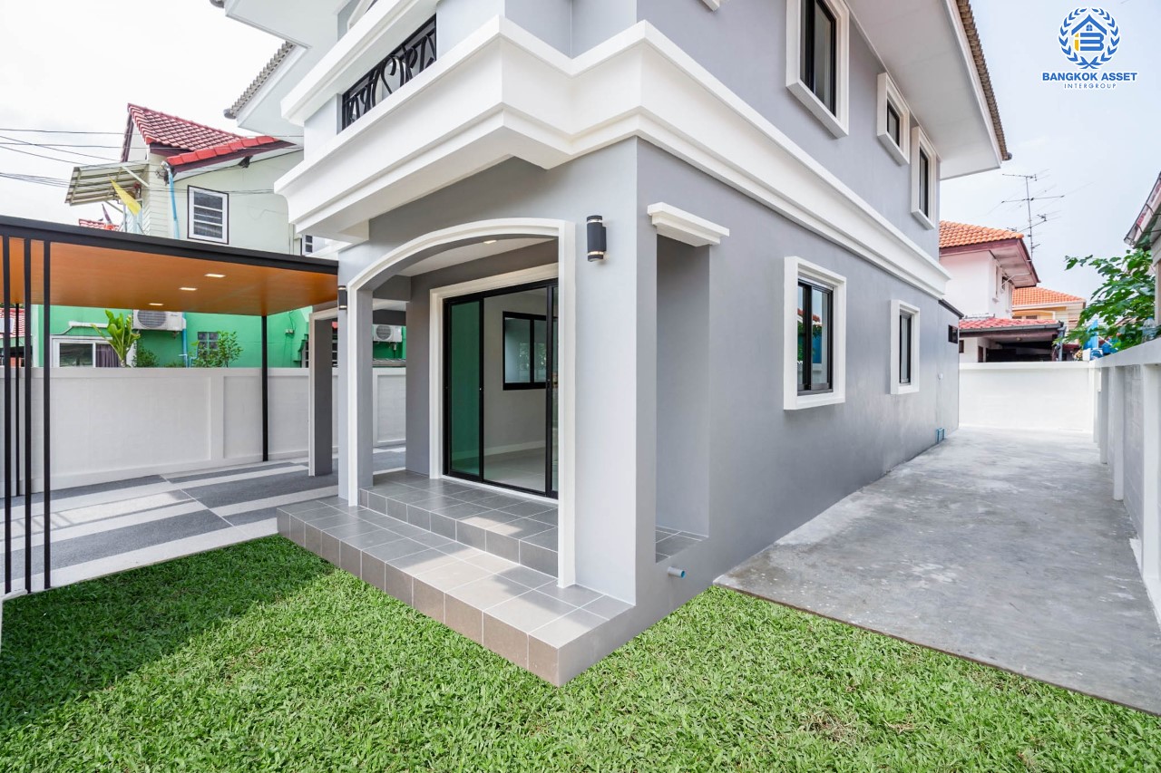 บ้านมือสองตกแต่งใหม่ ม.ลานทอง ติวานนท์-ปากเกร็ด เนื้อที่ 54 ตร.ว. ฟังก์ชัน 3 ห้องนอน 2 ห้องน้ำ บนทำเลทองเดินทางสะดวกติด ถ.ติวานนท์ ใกล้ห้าแยกปากเกร็ด เมืองทองธานี ทางด่วน, เซ็นทรัลแจ้งวัฒนะ และรถไฟฟ้าสายสีชมพู (สายอนาคต) "สถานีปากเกร็ด"